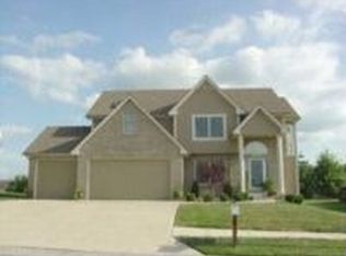 1125 SW Foxtail Dr, Grain Valley, MO 64029
