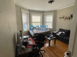 11 Price Rd APT 6, Boston, MA 02134