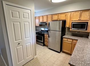 138-152 N Huffman St #142, Naperville, IL