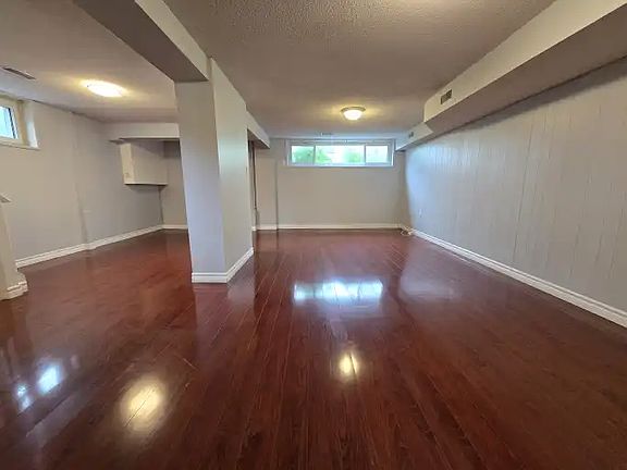 3rd image of 585 Montcalm Ave #2