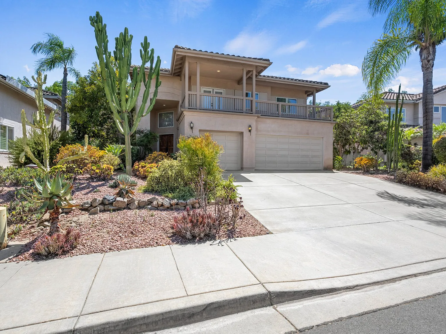5 bed, 3030 sqft, $4,600 — Photo 1