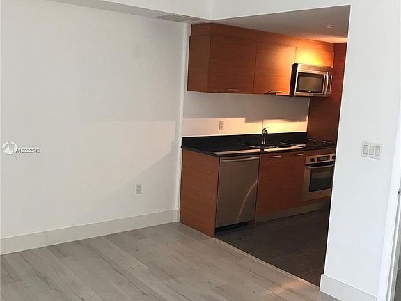 2nd image of 50 Biscayne Blvd #D2809