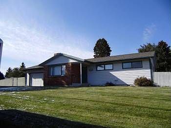 1st image of 907 26th Ave