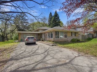 2 Ruskin Ct, London, ON N6G 1S8