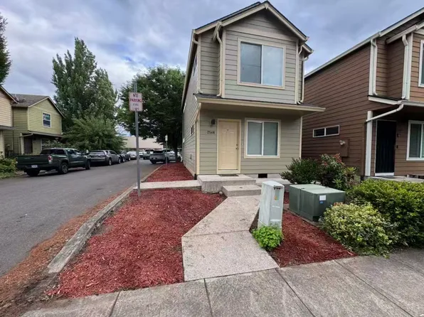 2546 SE 111th Ave, Portland, OR 97266