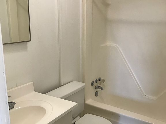 5th image of 115 E Sothel St APT 6