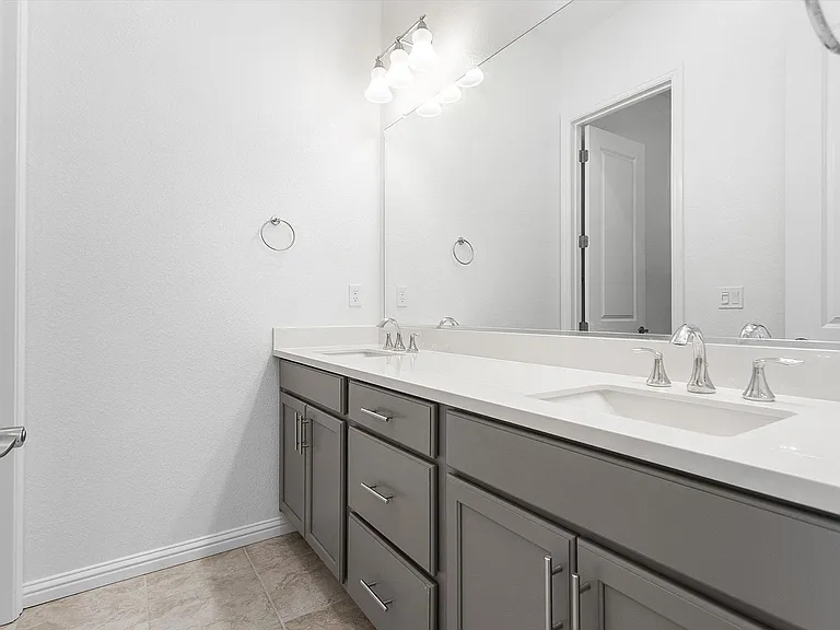 2835 Cathwood Ln — Photo 15