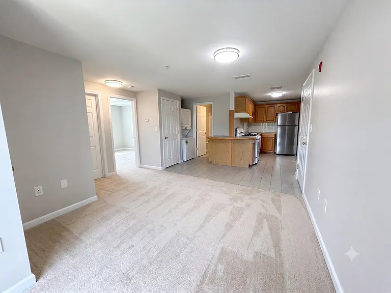 Pondsview Apartments — Photo 28