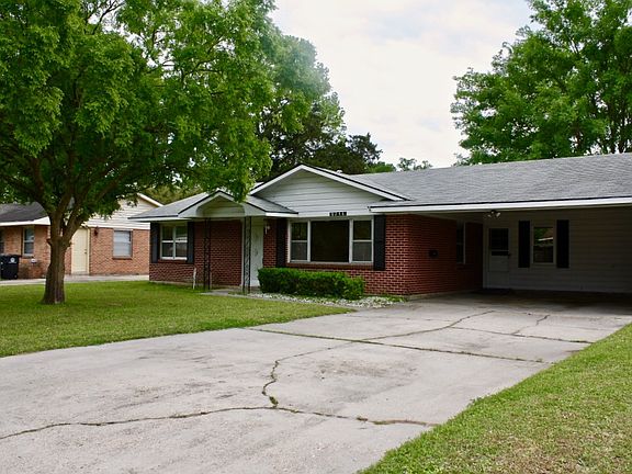3rd image of 8246 N Parkland Dr