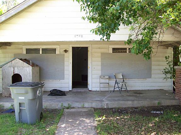 2nd image of 1408 NW Lake Ave