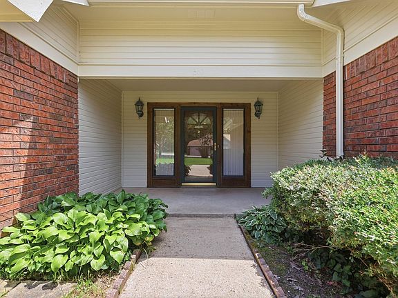 2nd image of 310 White Blossom Cir