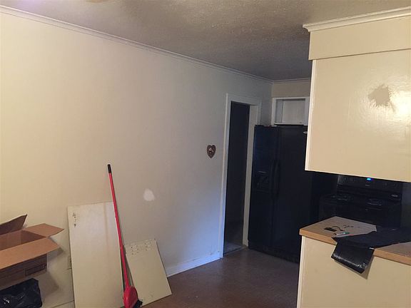 5th image of 3413 Marguerite Dr
