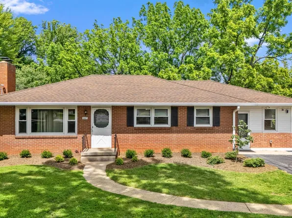 147 Maple Dr, Madison Heights, VA 24572