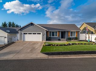 114 Umpqua View Dr, Roseburg, OR 97471