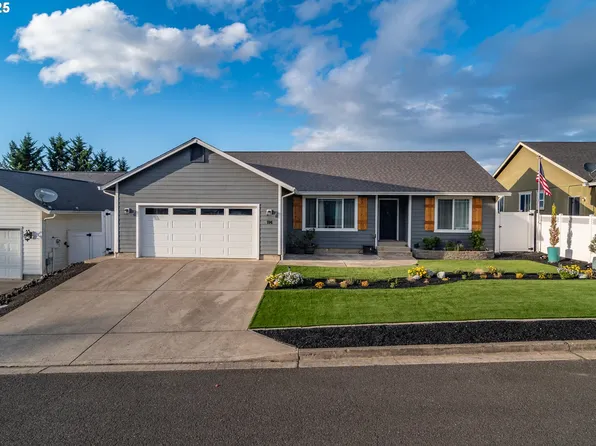 114 Umpqua View Dr, Roseburg, OR 97471