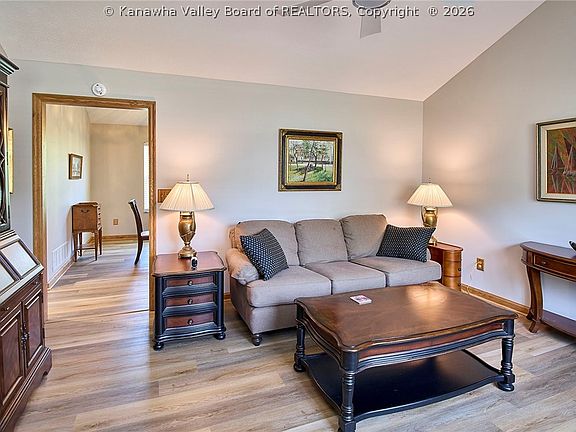 5th image of 1537 Thistlewood Cir