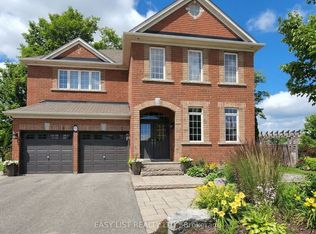 374 Dowson Loop, Newmarket, ON L3X3G3