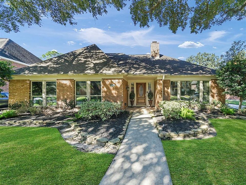 1st image of 15955 Viney Creek Dr