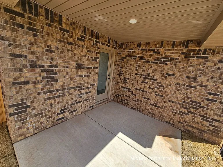 2622 Tiffin Ave — Photo 21