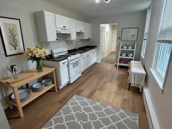 33 Rockland St APT 2, Canton, MA 02021