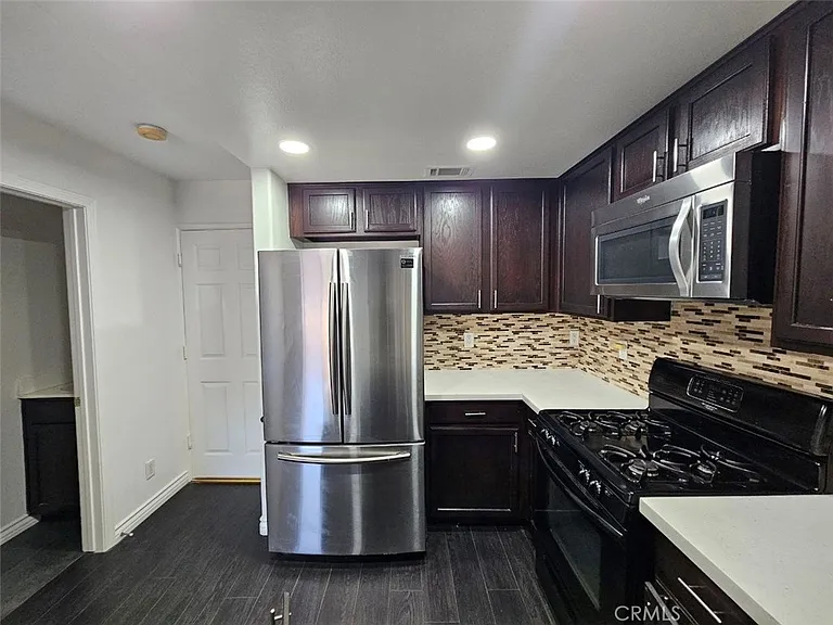 22027 Hawaiian Ave — Photo 12
