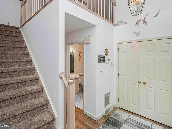 5th image of 164 Laurelwoods Dr