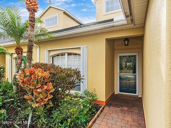 3rd image of 2700 Camberly Cir
