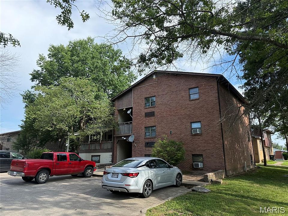 2nd image of 121 E Rodney Dr #H