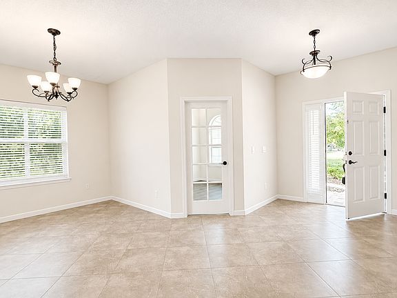 3rd image of 95023 Poplar Way