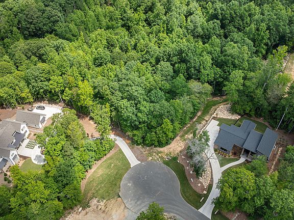 3rd image of 222 Kenwood Ln #34
