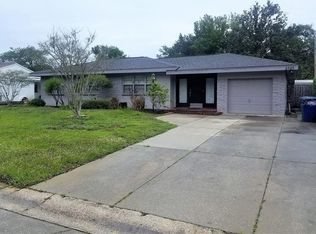 2121 W Farwell Dr, Tampa, FL 33603