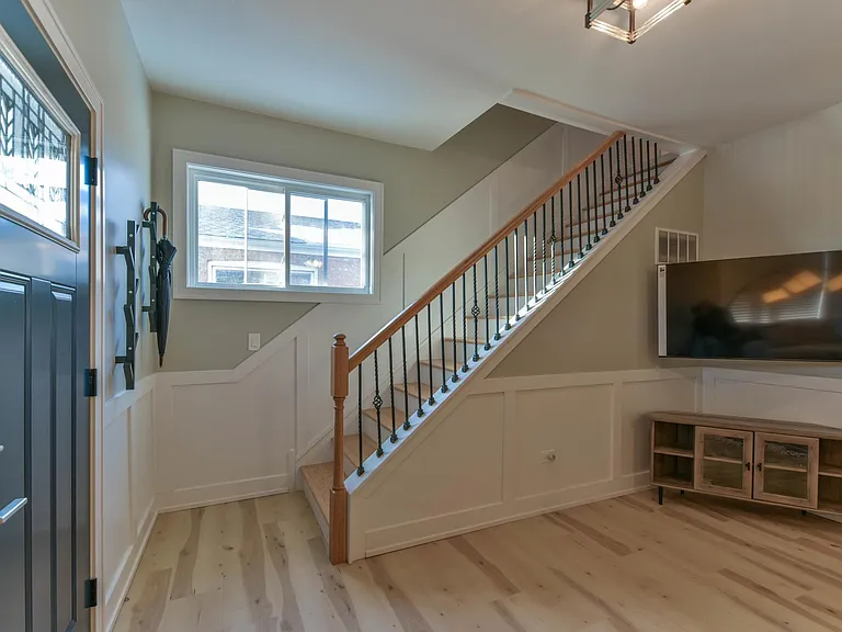 11240 S Kedzie Ave — Photo 5