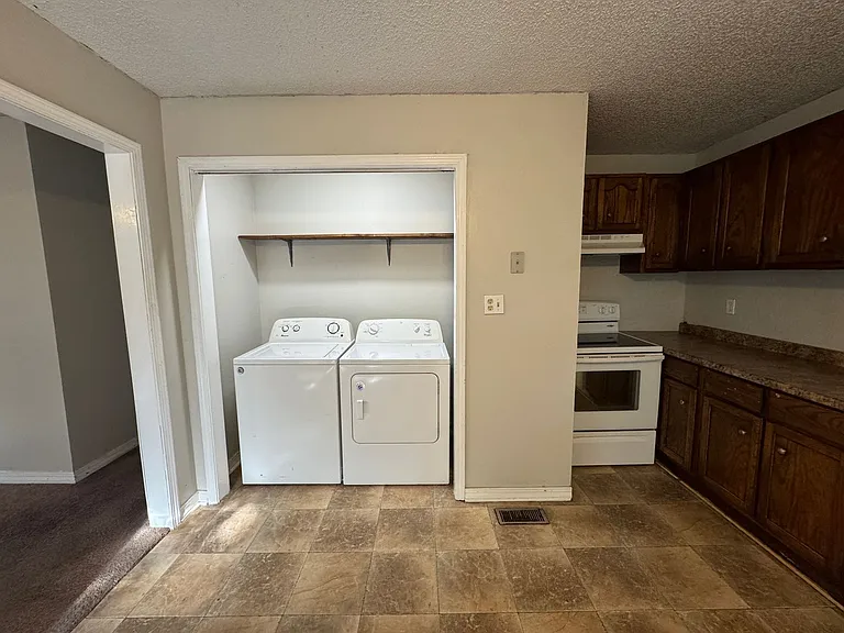 509 Church St — Photo 5