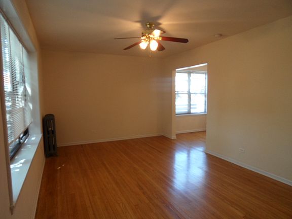 2nd image of 6150 N Winthrop Ave APT 230