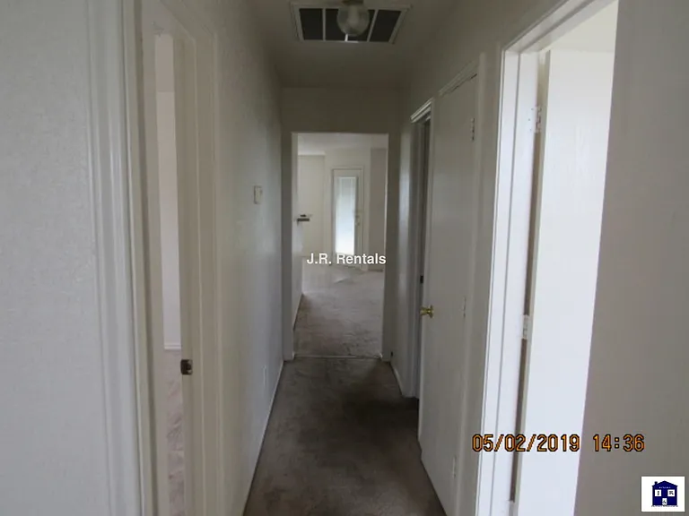 3909 Deputy Dr — Photo 35
