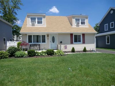 48 Virginia Ave, Plainview, NY, 11803