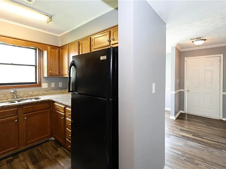5461 Park Pl S — Photo 15