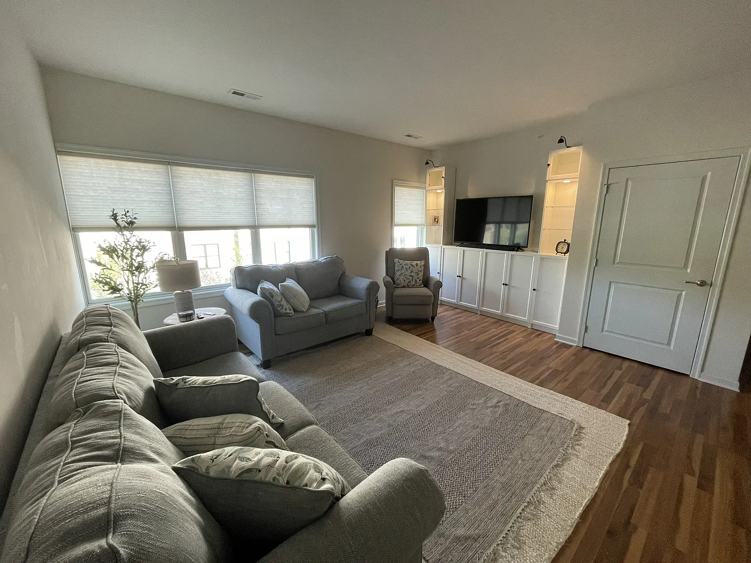 1 bed, 810 sqft, $1,395 — Photo 3