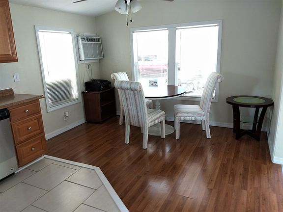 4th image of 83 Golden Sand Ave