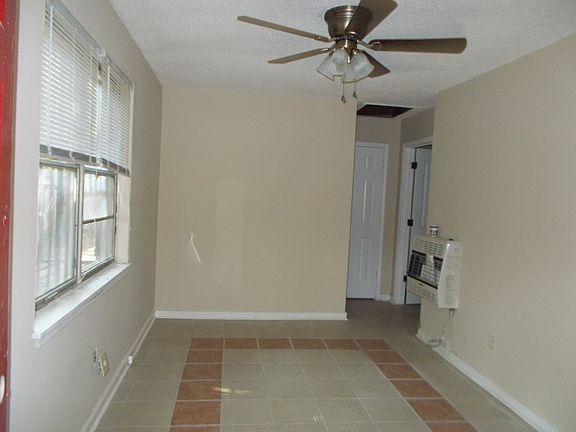 3rd image of 660 Tate Ave #B