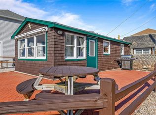 33 Shore Rd, Narragansett, RI 02882