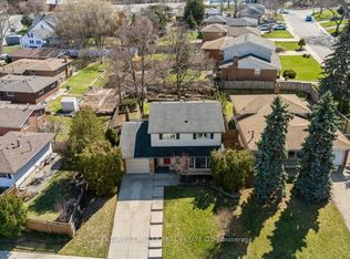 5 Cortina Cres, Hamilton, ON L8K 4K3