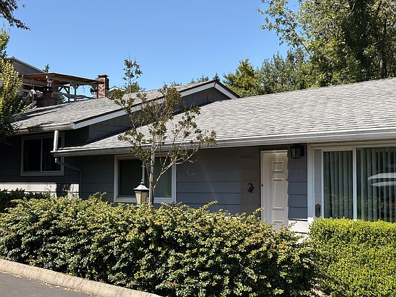 2nd image of 7231 Los Verdes Dr #9