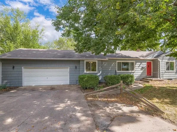 9201 Cherry St, Kansas City, MO 64131