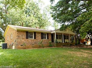 302 Northridge Rd, Jamestown, NC 27282