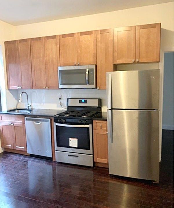 1st image of 3084 34th St APT 1E