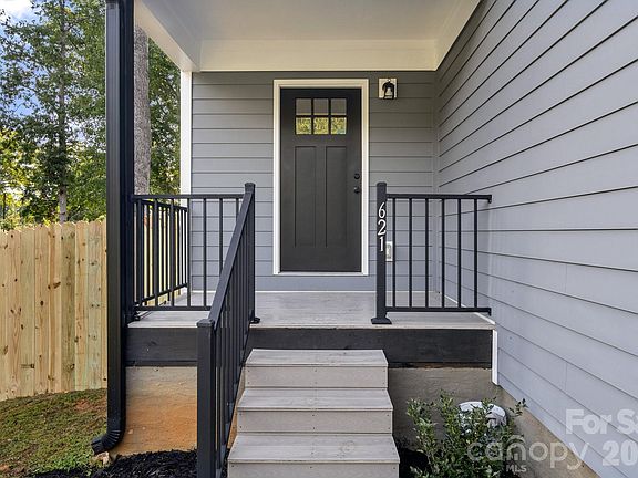 2nd image of 621 Norland Ave #2