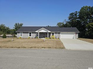 6 Brookhaven Dr, Mount Vernon, IL 62864