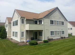 101 Falcon Ridge Way N, Hamburg, NJ 07419