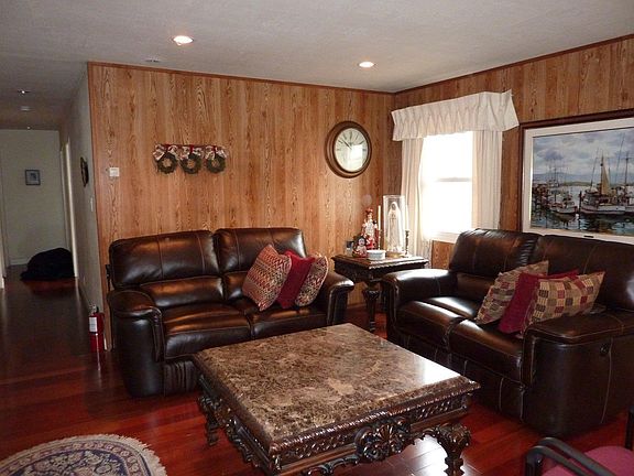 2nd image of 2132 Bowers Ave